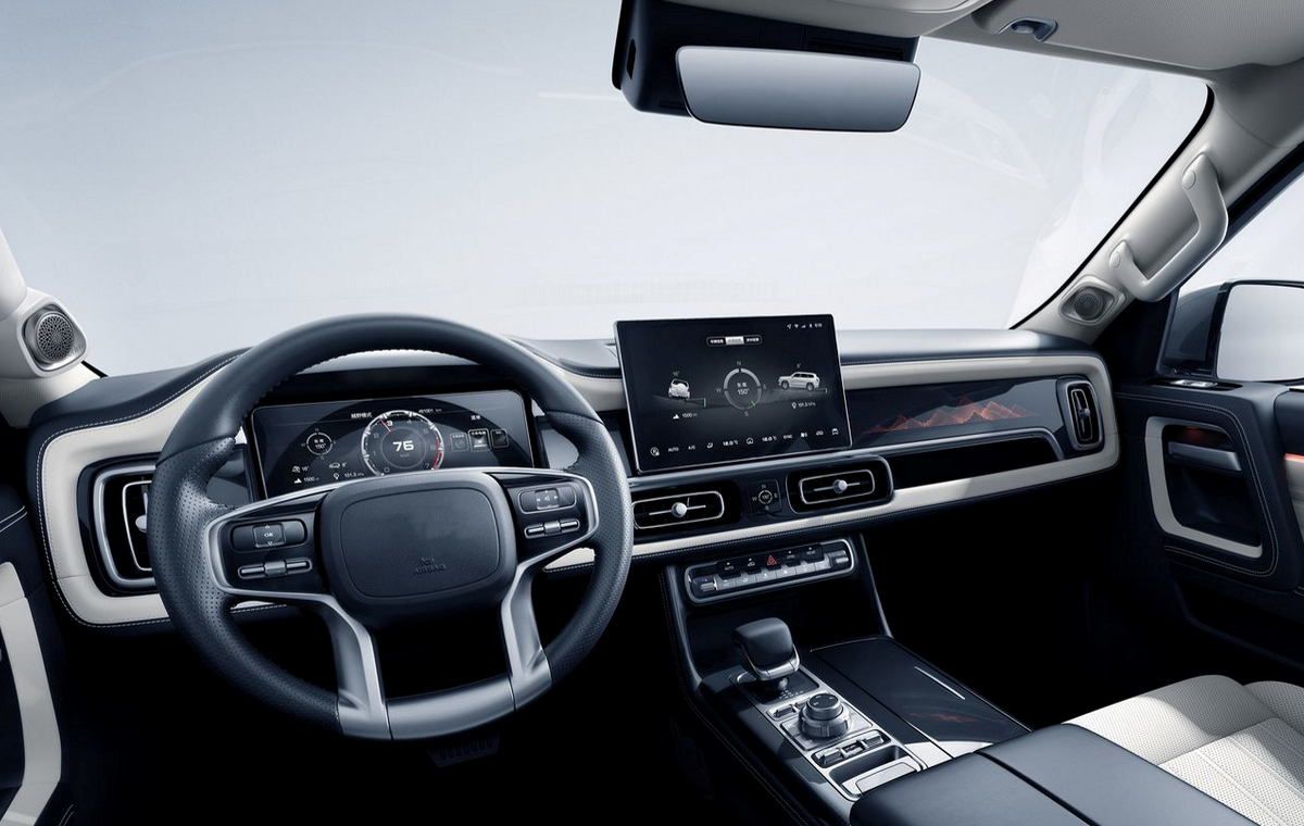 BAIC BJ60 Flagship Innenraum mit Cockpit