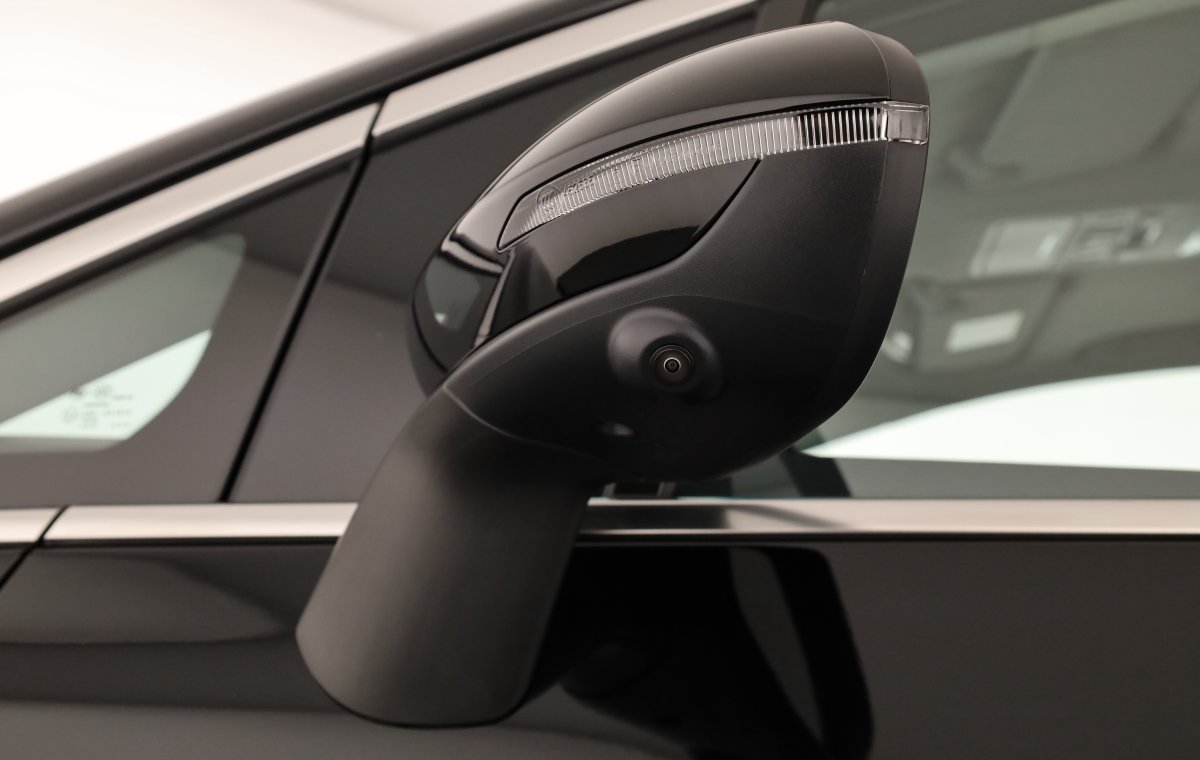 DFM Forthing 4 U-Tour forthing_4_u-tour_schwarz_006_detail