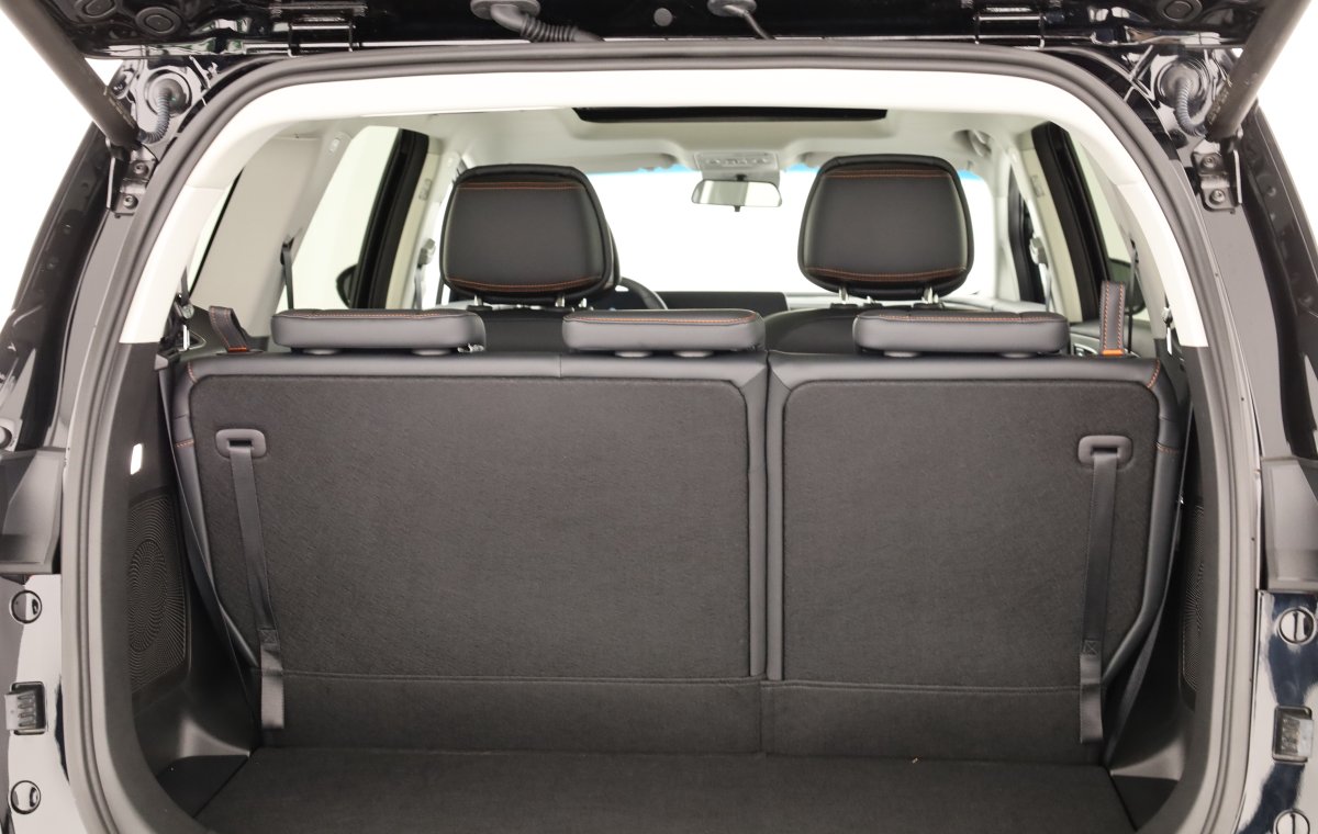 DFM Forthing 4 U-Tour forthing_4_u-tour_schwarz_019_detail