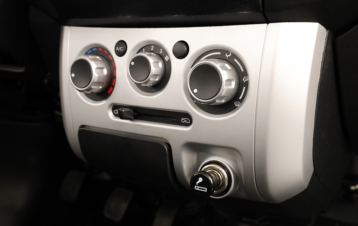 DFSK K01H-COC-1.3L K01H-1.3 Innenraum1