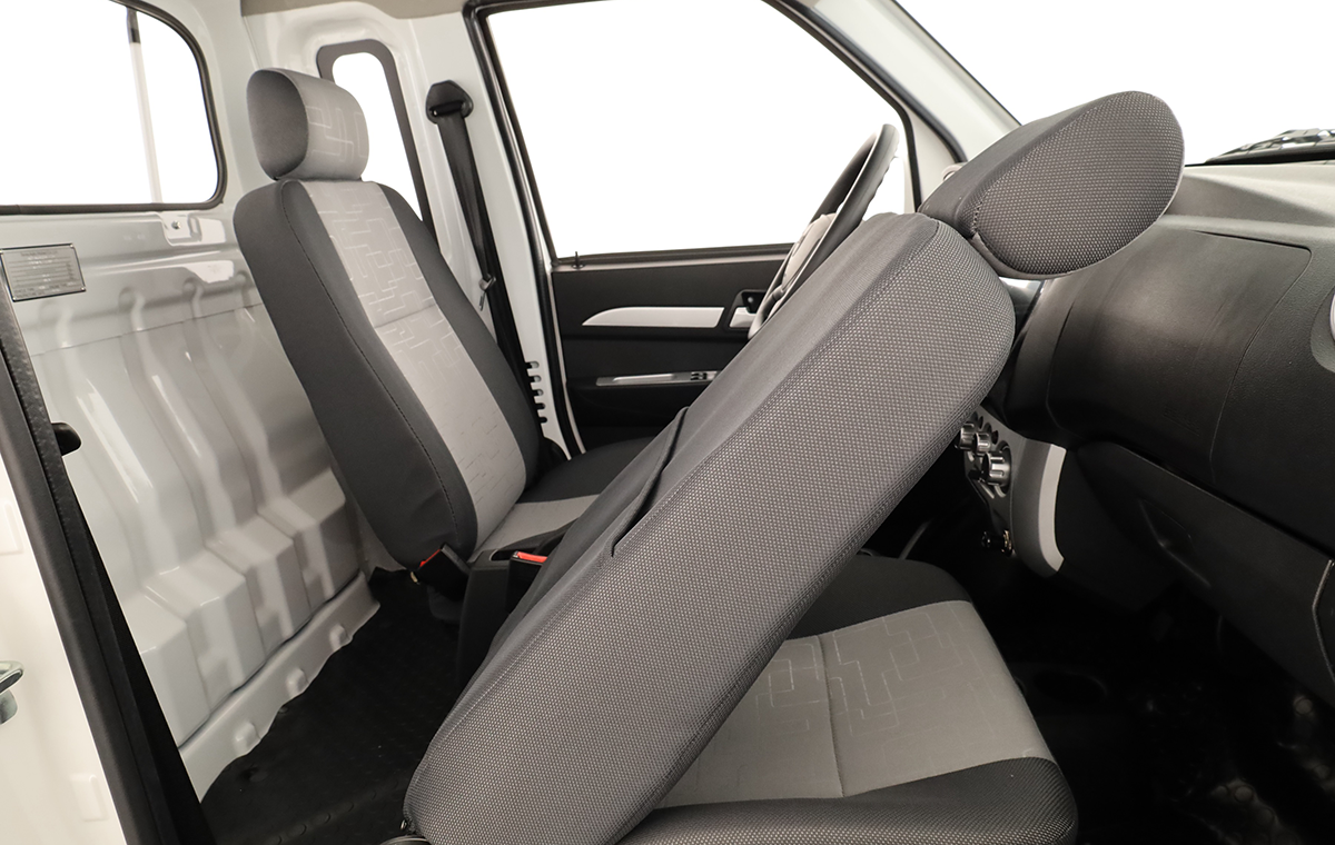 DFSK K01H-COC-1.3L K01H-1.3 Innenraum2